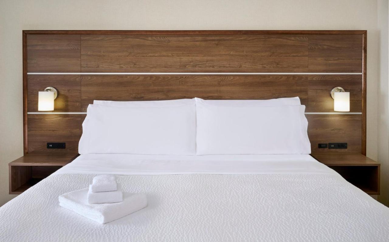 Holiday Inn Express & Suites - Brantford By Ihg Luaran gambar